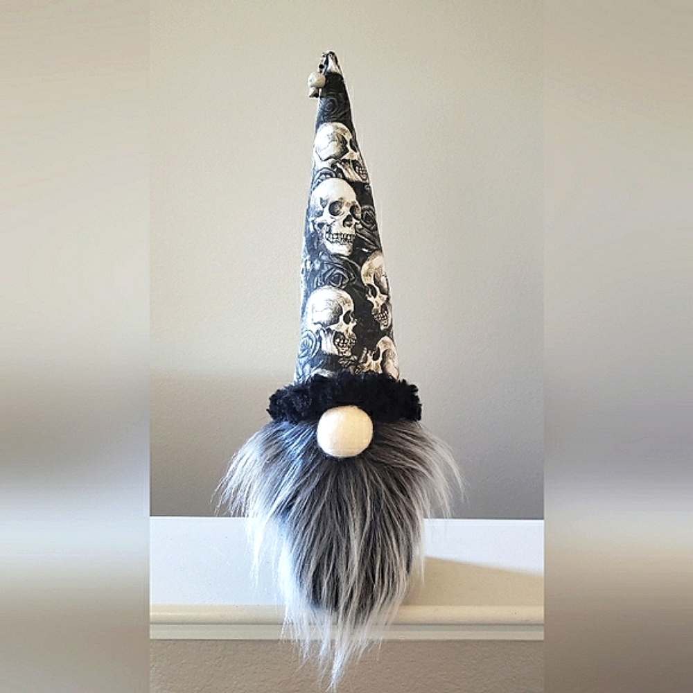 Skull print hat Gnome